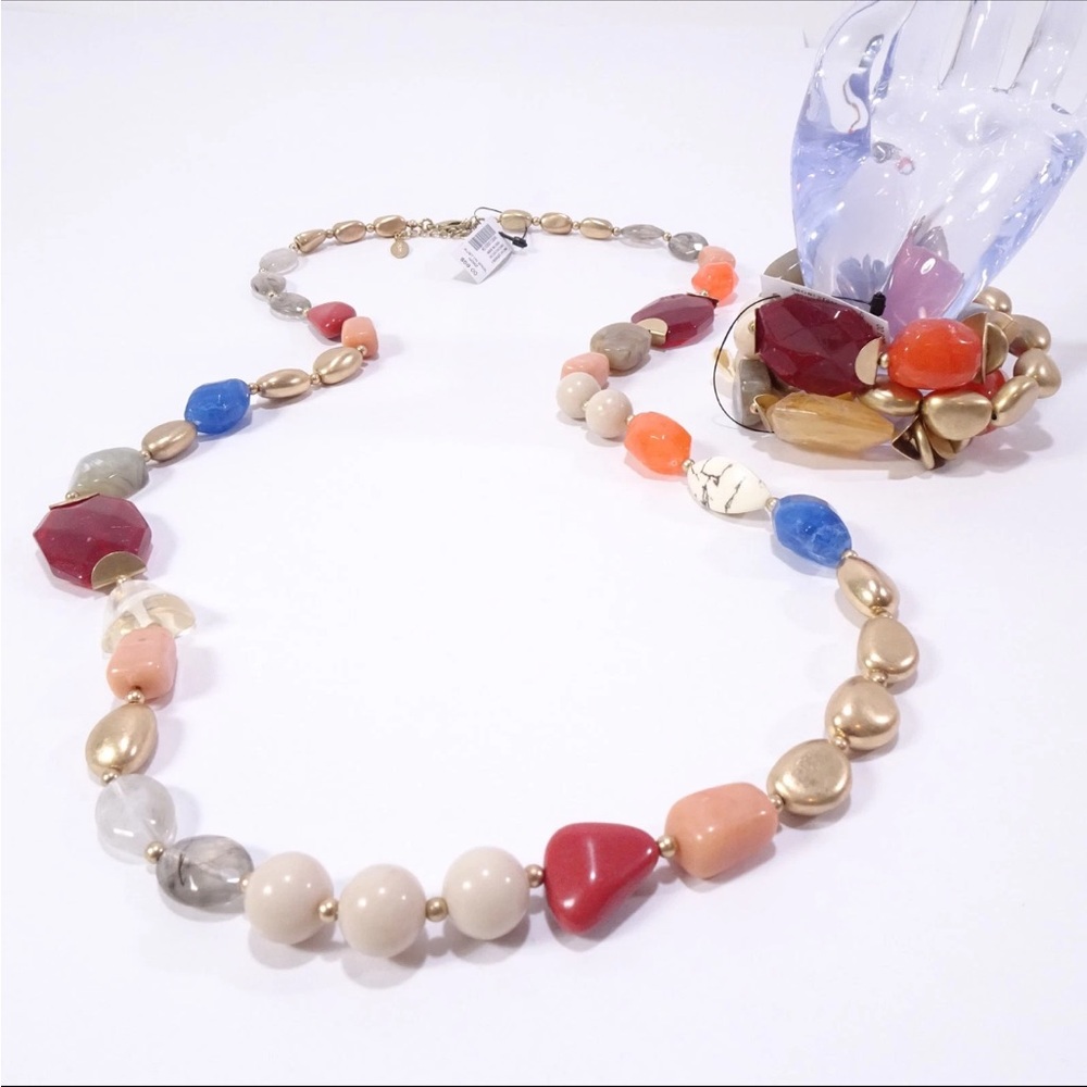 Chico’s NWT Austyn Simulated Stones w/Gold Accents comes w/matching bracelet